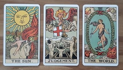 Tarot cards - the crown chakra