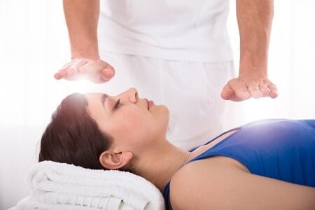 Reiki Energy Healing 101 2 450px Reiki Energy Healing 101